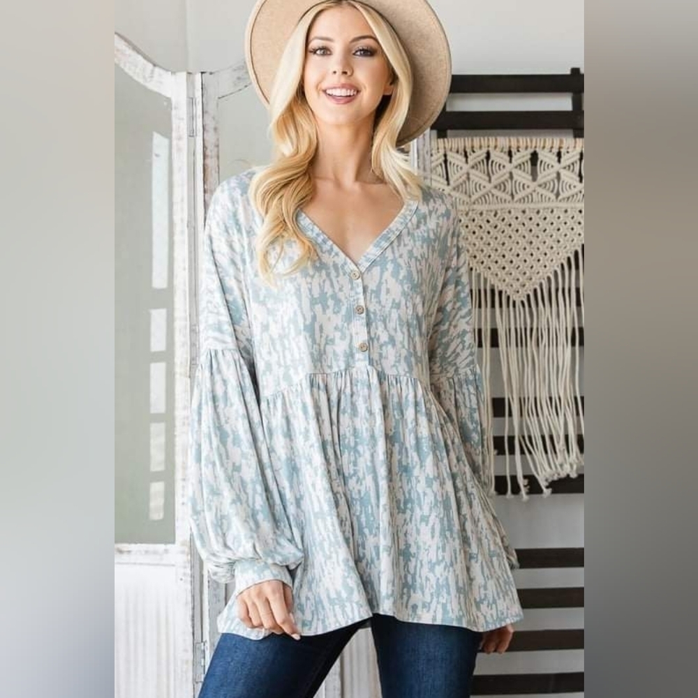 Blue and White Oversize Long Sleeve Babydoll Button Down Top Small